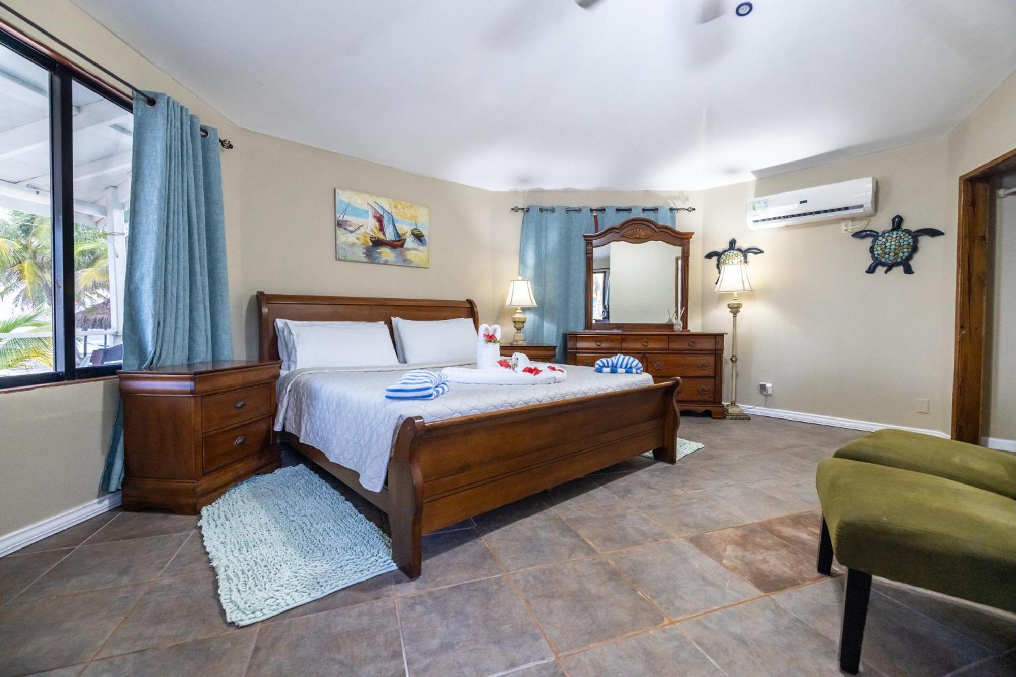 Blue Marlin Beach Resort Dangriga Dış mekan fotoğraf