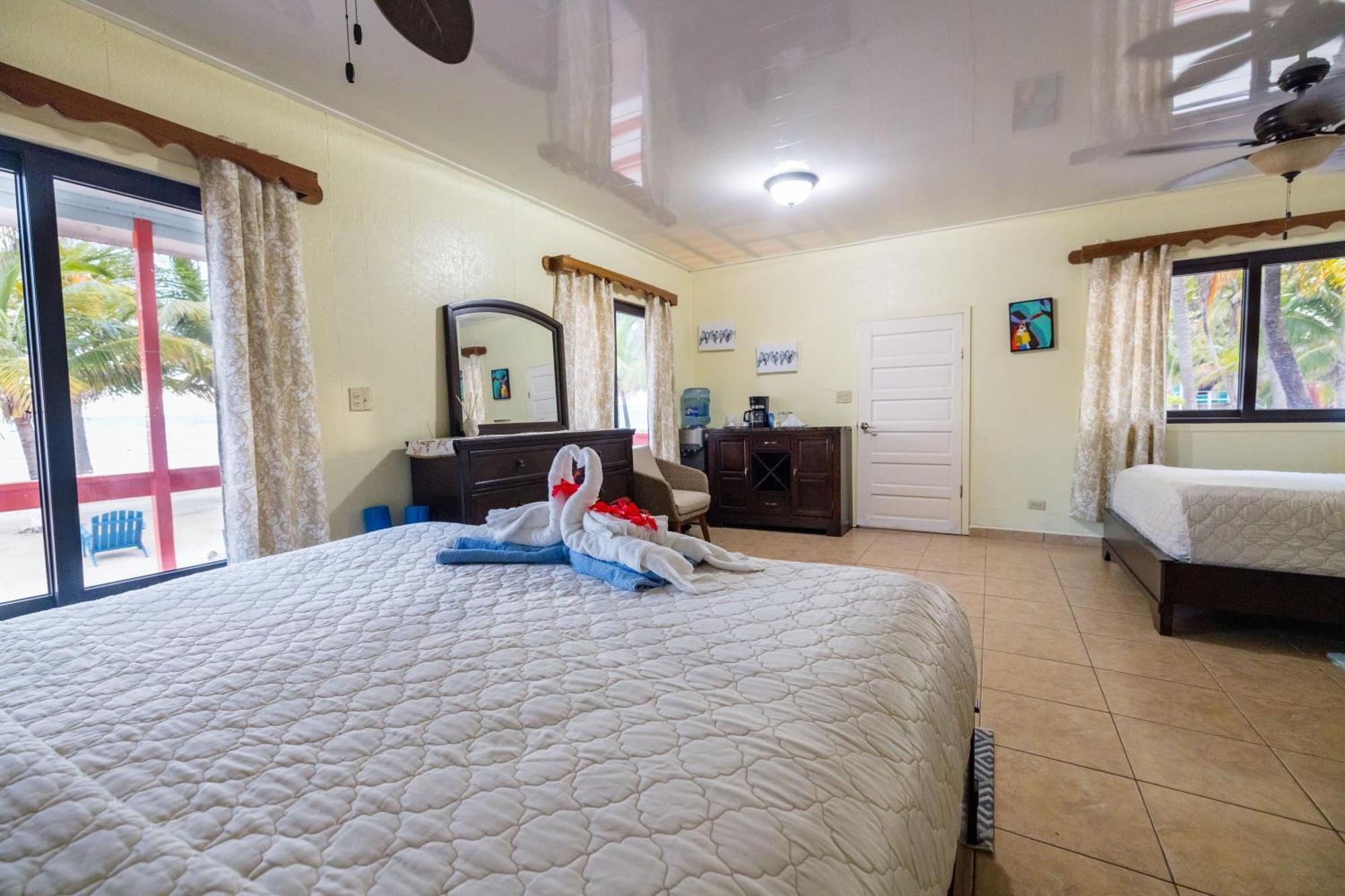 Blue Marlin Beach Resort Dangriga Dış mekan fotoğraf