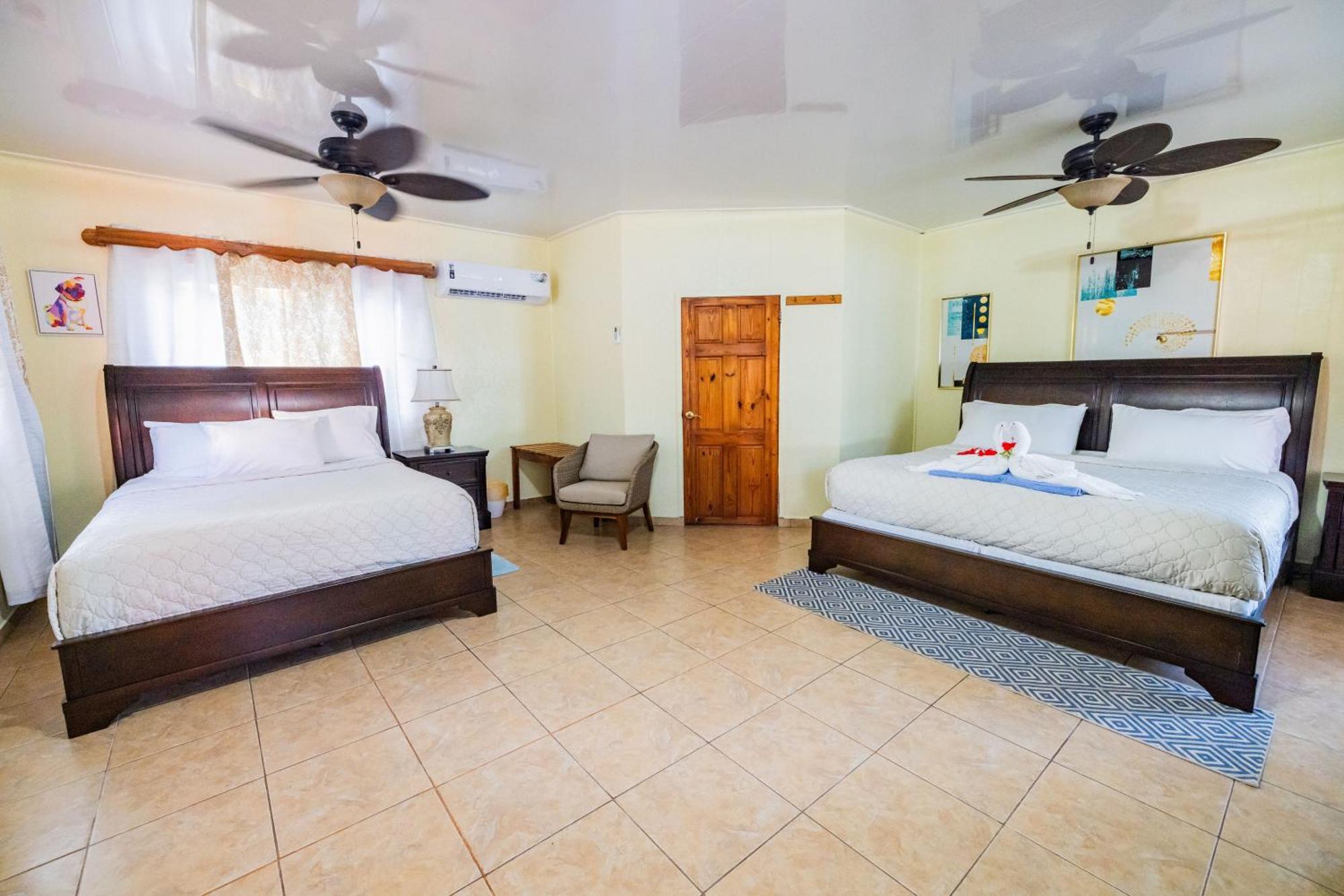 Blue Marlin Beach Resort Dangriga Dış mekan fotoğraf