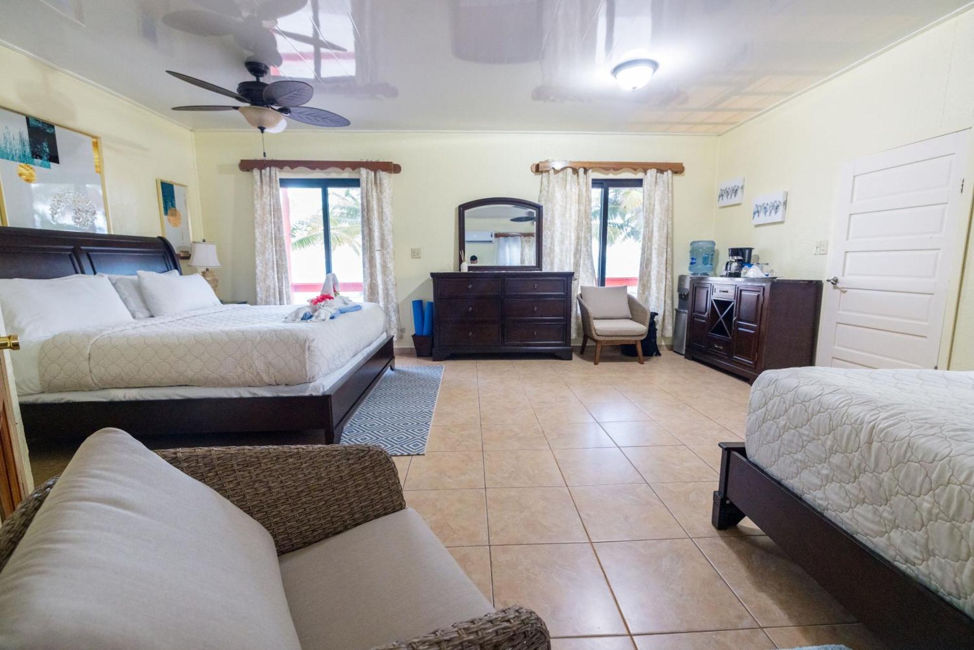 Blue Marlin Beach Resort Dangriga Dış mekan fotoğraf