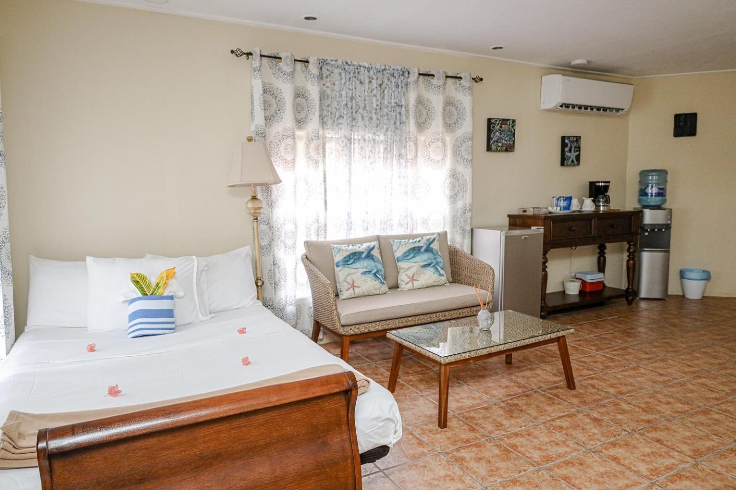 Blue Marlin Beach Resort Dangriga Dış mekan fotoğraf