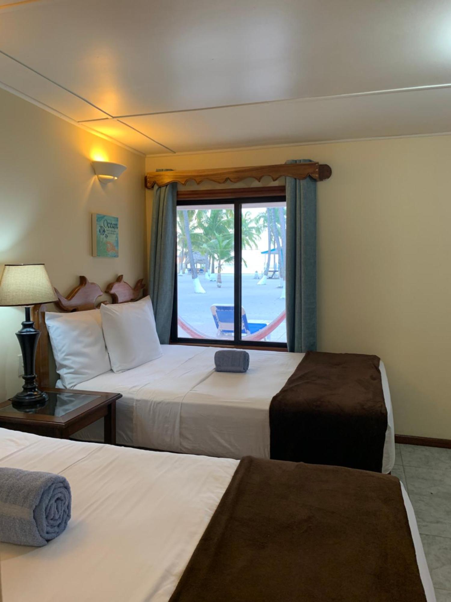 Blue Marlin Beach Resort Dangriga Oda fotoğraf